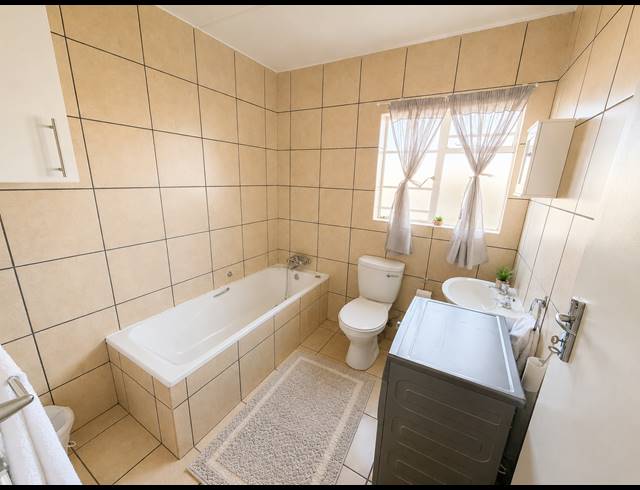 2 BEDROOM APARTMENT FOR SALE IN COMET